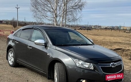 Chevrolet Cruze II, 2011 год, 680 000 рублей, 2 фотография