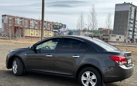 Chevrolet Cruze II, 2011 год, 680 000 рублей, 5 фотография