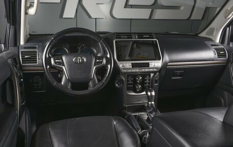 Toyota Land Cruiser Prado 150 рестайлинг 2, 2020 год, 4 970 000 рублей, 6 фотография