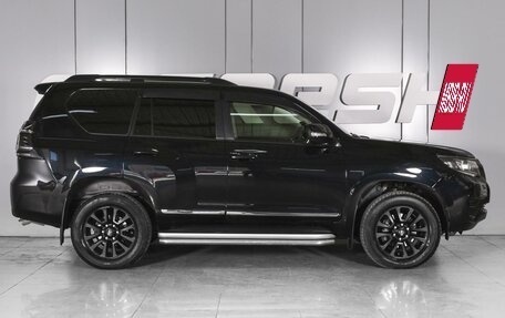 Toyota Land Cruiser Prado 150 рестайлинг 2, 2020 год, 4 970 000 рублей, 5 фотография