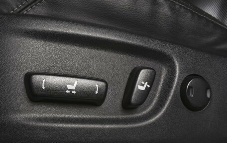 Toyota Land Cruiser Prado 150 рестайлинг 2, 2020 год, 4 970 000 рублей, 14 фотография