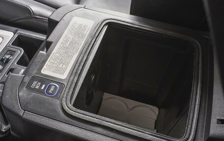 Toyota Land Cruiser Prado 150 рестайлинг 2, 2020 год, 4 970 000 рублей, 21 фотография