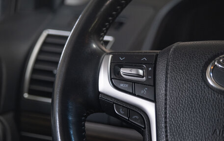 Toyota Land Cruiser Prado 150 рестайлинг 2, 2020 год, 8 199 000 рублей, 12 фотография