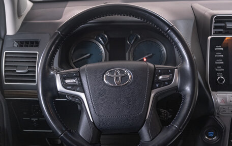 Toyota Land Cruiser Prado 150 рестайлинг 2, 2020 год, 8 199 000 рублей, 11 фотография