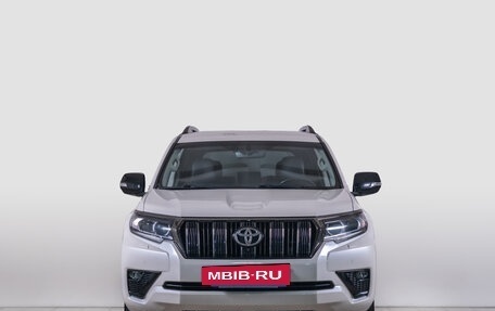 Toyota Land Cruiser Prado 150 рестайлинг 2, 2020 год, 8 199 000 рублей, 4 фотография