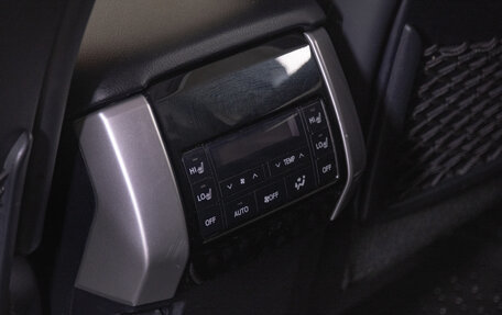 Toyota Land Cruiser Prado 150 рестайлинг 2, 2020 год, 8 199 000 рублей, 19 фотография