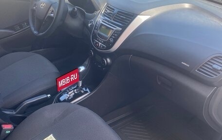 Hyundai Solaris II рестайлинг, 2012 год, 875 000 рублей, 7 фотография