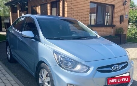 Hyundai Solaris II рестайлинг, 2012 год, 875 000 рублей, 3 фотография