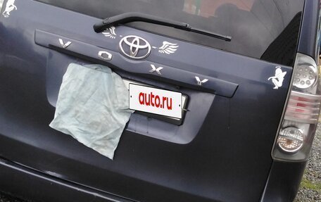 Toyota Voxy II, 2008 год, 1 100 000 рублей, 4 фотография