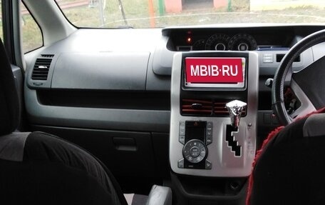 Toyota Voxy II, 2008 год, 1 100 000 рублей, 7 фотография
