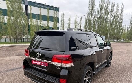 Toyota Land Cruiser 200, 2020 год, 9 300 000 рублей, 3 фотография