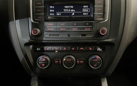 Volkswagen Jetta VI, 2016 год, 1 197 000 рублей, 11 фотография