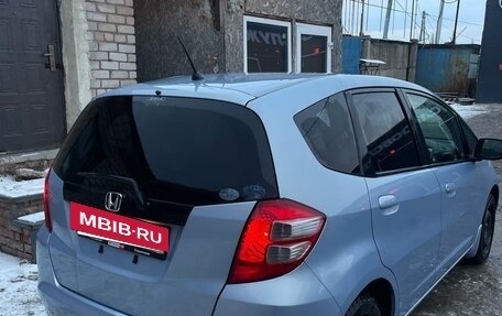 Honda Fit III, 2010 год, 910 000 рублей, 3 фотография