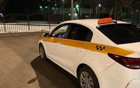 KIA Rio IV, 2021 год, 1 200 000 рублей, 2 фотография
