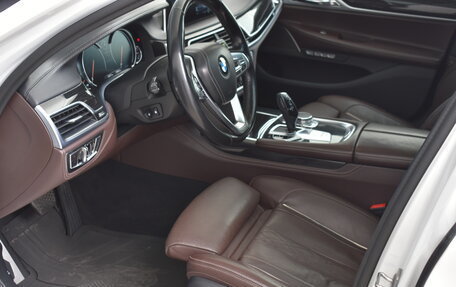 BMW 7 серия, 2016 год, 5 250 000 рублей, 15 фотография