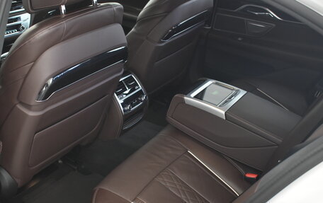 BMW 7 серия, 2016 год, 5 250 000 рублей, 19 фотография