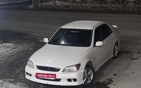 Toyota Altezza, 2001 год, 625 000 рублей, 11 фотография