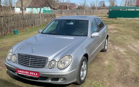 Mercedes-Benz E-Класс, 2003 год, 899 000 рублей, 13 фотография