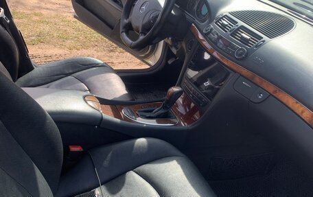 Mercedes-Benz E-Класс, 2003 год, 899 000 рублей, 18 фотография
