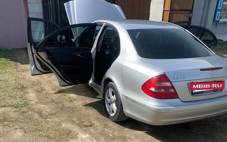 Mercedes-Benz E-Класс, 2003 год, 899 000 рублей, 22 фотография