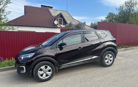 Renault Kaptur I рестайлинг, 2018 год, 1 800 000 рублей, 2 фотография