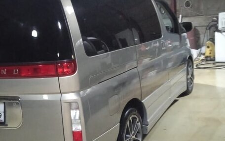 Nissan Elgrand III, 2003 год, 1 650 000 рублей, 3 фотография