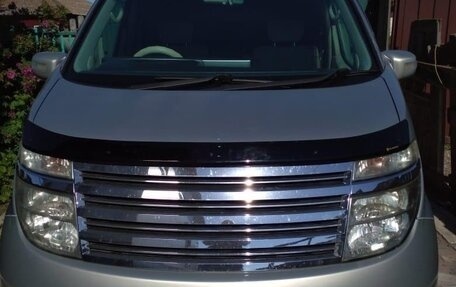 Nissan Elgrand III, 2003 год, 1 650 000 рублей, 4 фотография