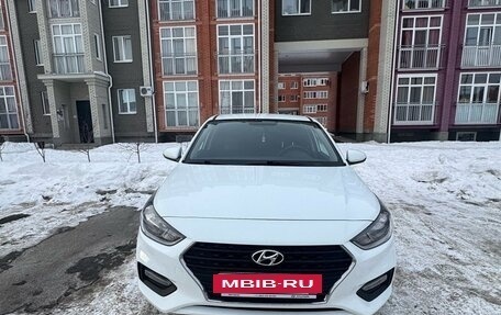 Hyundai Solaris II рестайлинг, 2019 год, 1 600 000 рублей, 4 фотография