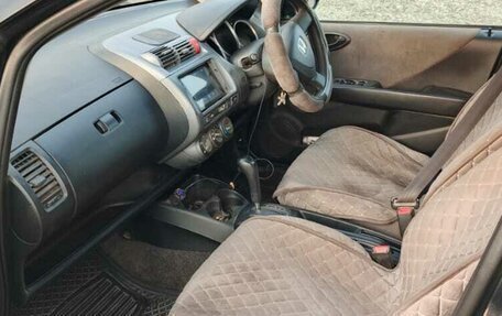 Honda Fit III, 2002 год, 370 000 рублей, 2 фотография