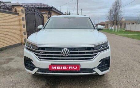 Volkswagen Touareg III, 2019 год, 5 650 000 рублей, 2 фотография