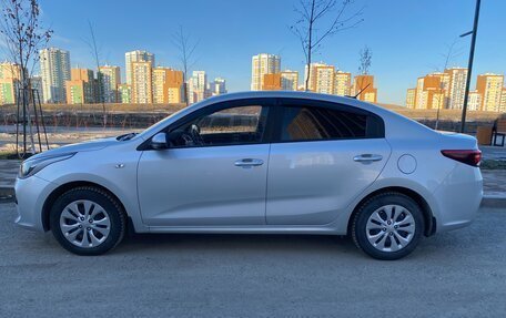 KIA Rio IV, 2018 год, 1 301 000 рублей, 2 фотография