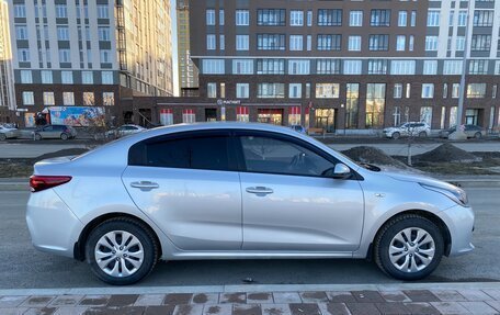 KIA Rio IV, 2018 год, 1 301 000 рублей, 3 фотография