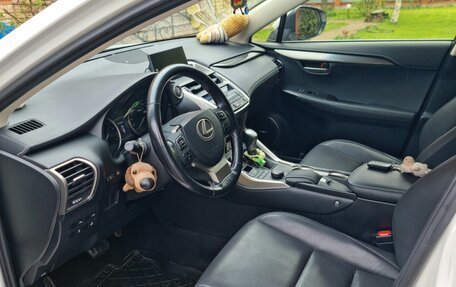 Lexus NX I, 2017 год, 3 000 000 рублей, 13 фотография