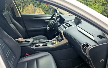 Lexus NX I, 2017 год, 3 000 000 рублей, 14 фотография