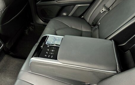 Toyota Camry, 2018 год, 3 350 000 рублей, 12 фотография