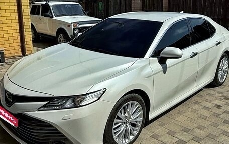 Toyota Camry, 2018 год, 3 350 000 рублей, 16 фотография