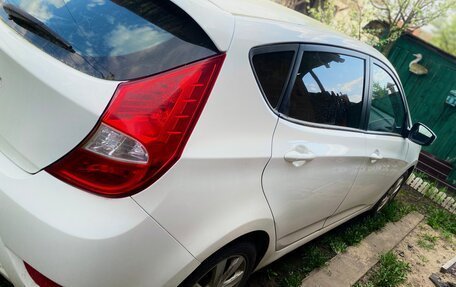 Hyundai Solaris II рестайлинг, 2011 год, 650 000 рублей, 4 фотография