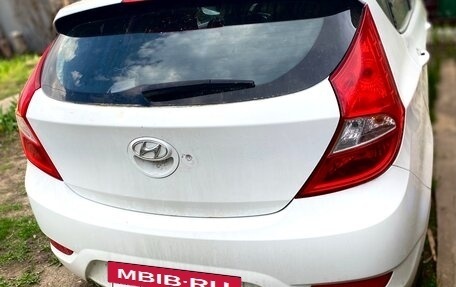 Hyundai Solaris II рестайлинг, 2011 год, 650 000 рублей, 3 фотография