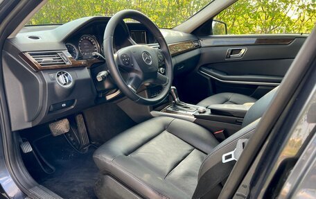 Mercedes-Benz E-Класс, 2010 год, 1 350 000 рублей, 13 фотография