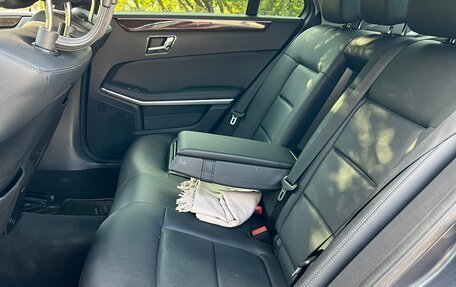 Mercedes-Benz E-Класс, 2010 год, 1 350 000 рублей, 16 фотография