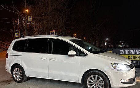 Volkswagen Sharan II, 2012 год, 2 200 000 рублей, 3 фотография