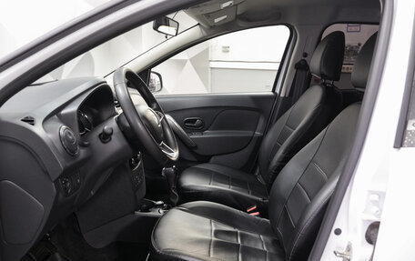 Renault Logan II, 2018 год, 1 150 000 рублей, 10 фотография