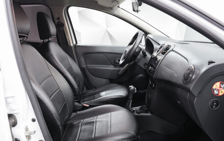 Renault Logan II, 2018 год, 1 150 000 рублей, 12 фотография
