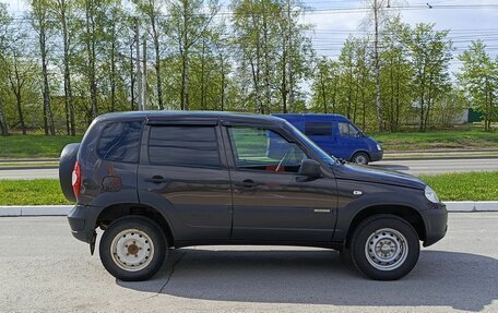 Chevrolet Niva I рестайлинг, 2016 год, 410 000 рублей, 5 фотография