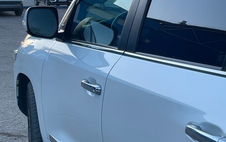 Toyota Land Cruiser 200, 2019 год, 8 600 000 рублей, 5 фотография