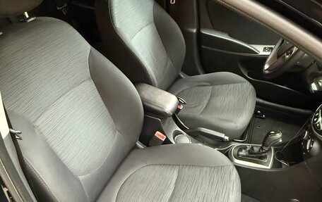 Hyundai Solaris II рестайлинг, 2015 год, 1 080 000 рублей, 14 фотография