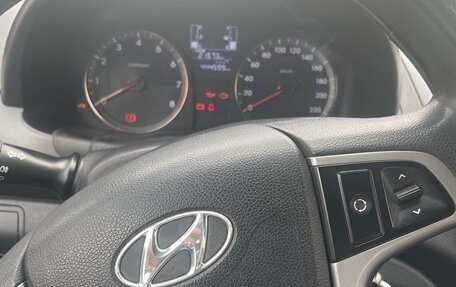Hyundai Solaris II рестайлинг, 2016 год, 699 000 рублей, 3 фотография