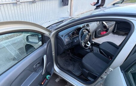 Renault Logan II, 2019 год, 740 000 рублей, 9 фотография