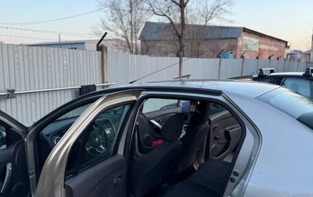 Renault Logan II, 2019 год, 740 000 рублей, 10 фотография