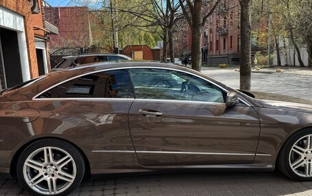 Mercedes-Benz E-Класс, 2013 год, 1 890 000 рублей, 2 фотография